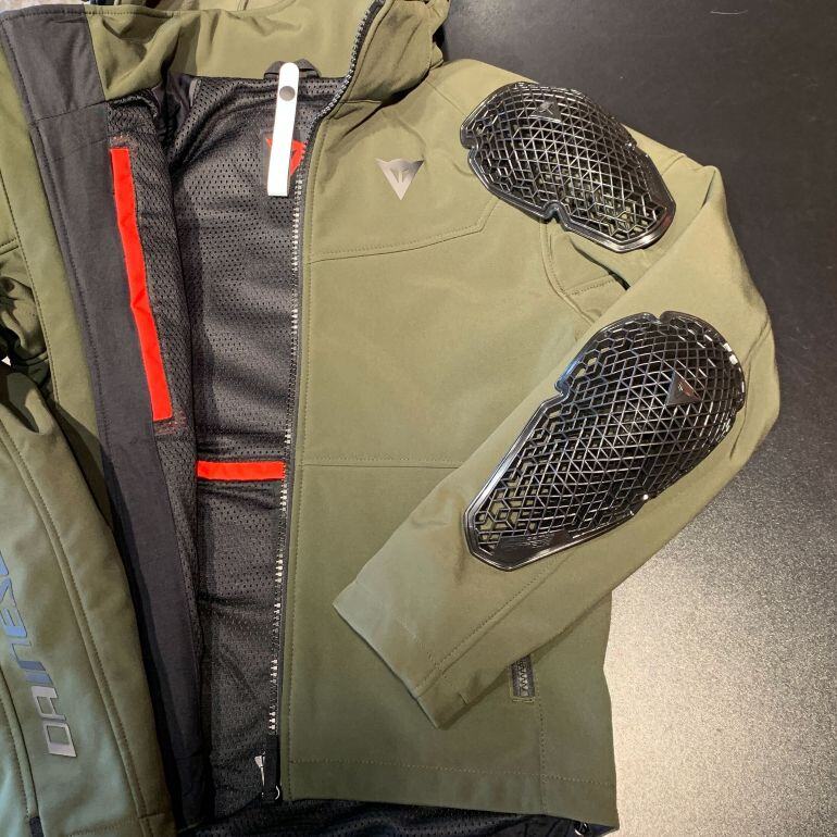 春におすすめ スポーティーでカジュアルな『IGNITE TEX JACKET』を徹底解説